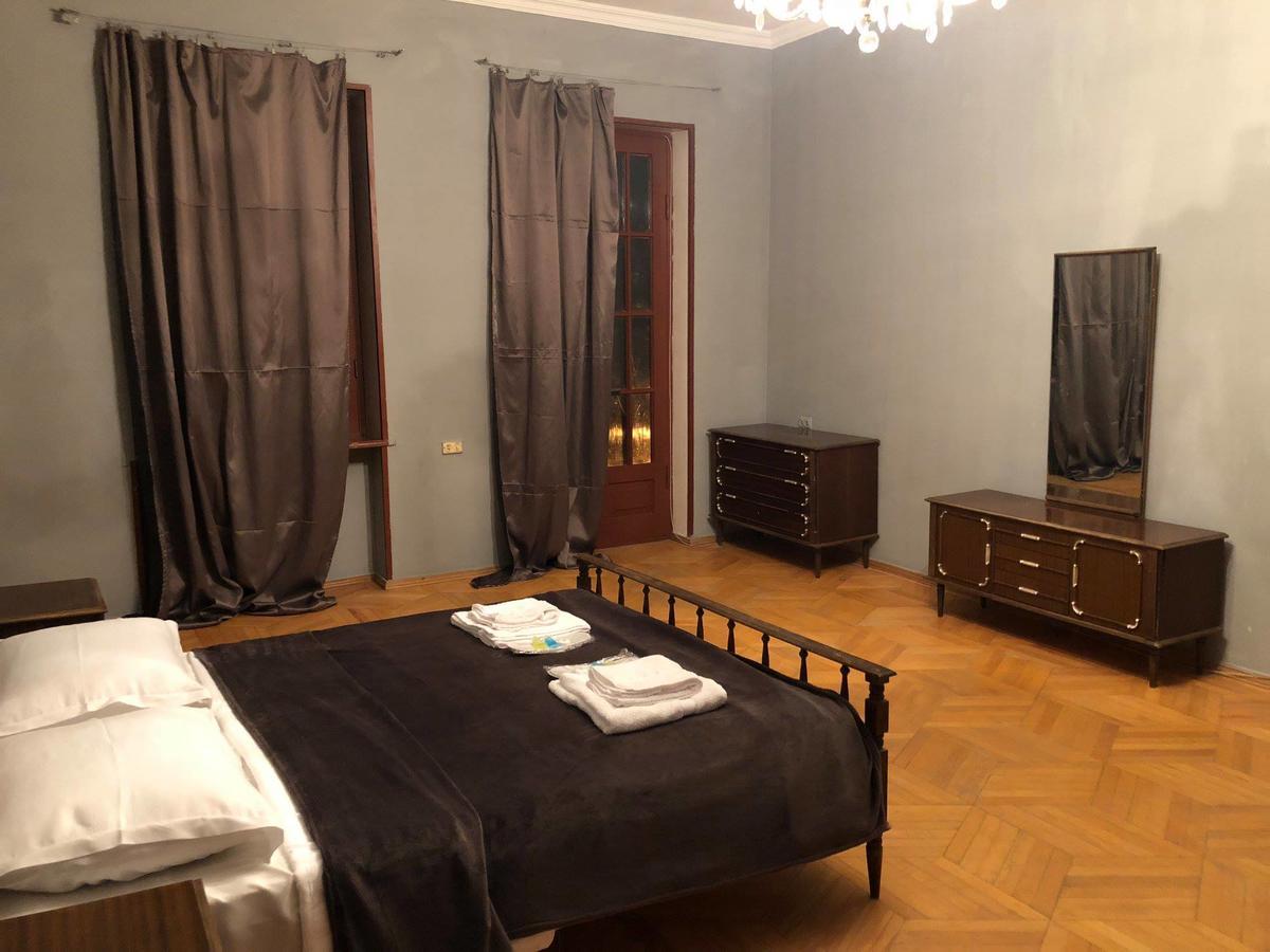 Lucky Family Hotel Tbilisi Esterno foto