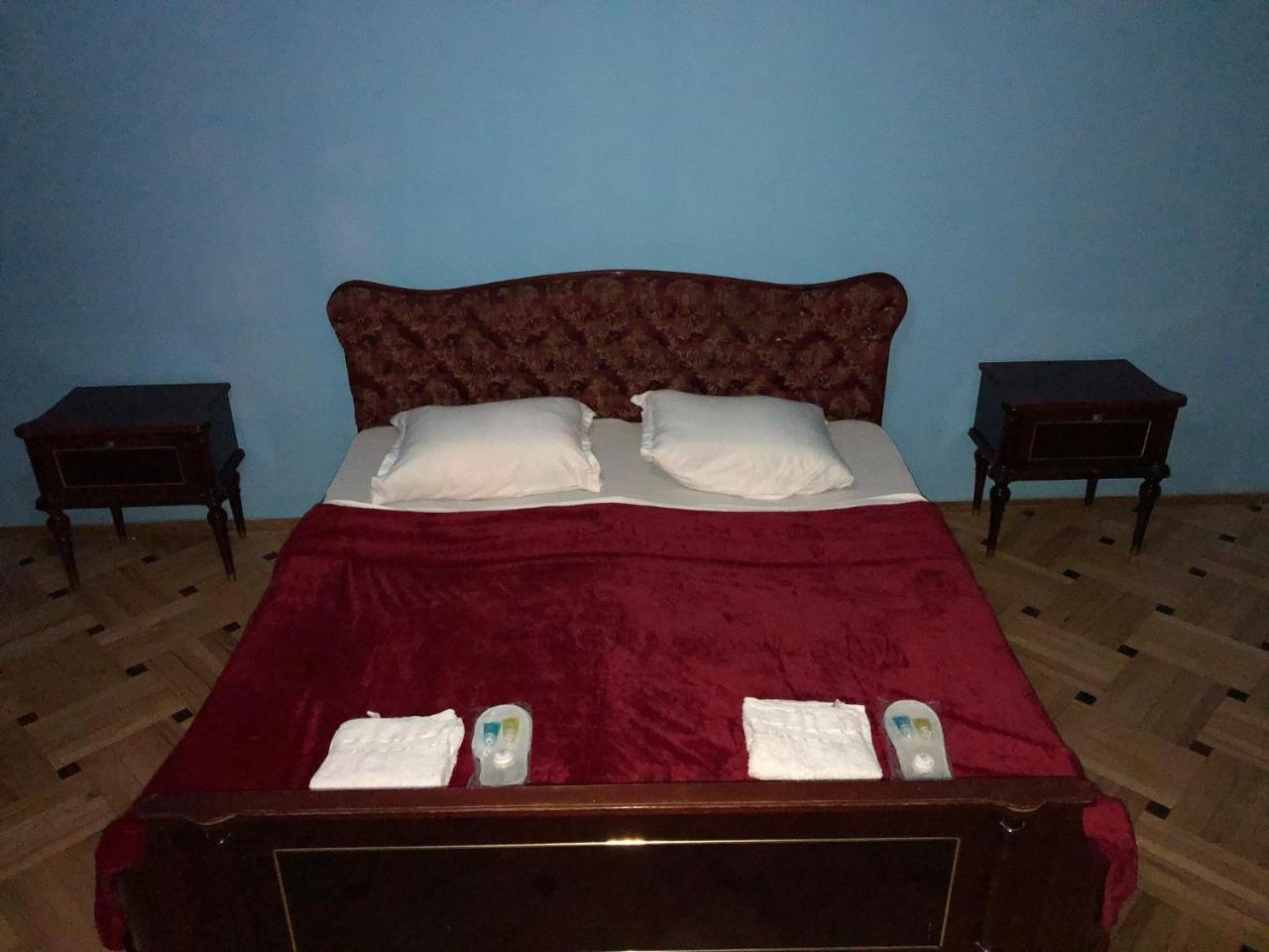 Lucky Family Hotel Tbilisi Esterno foto