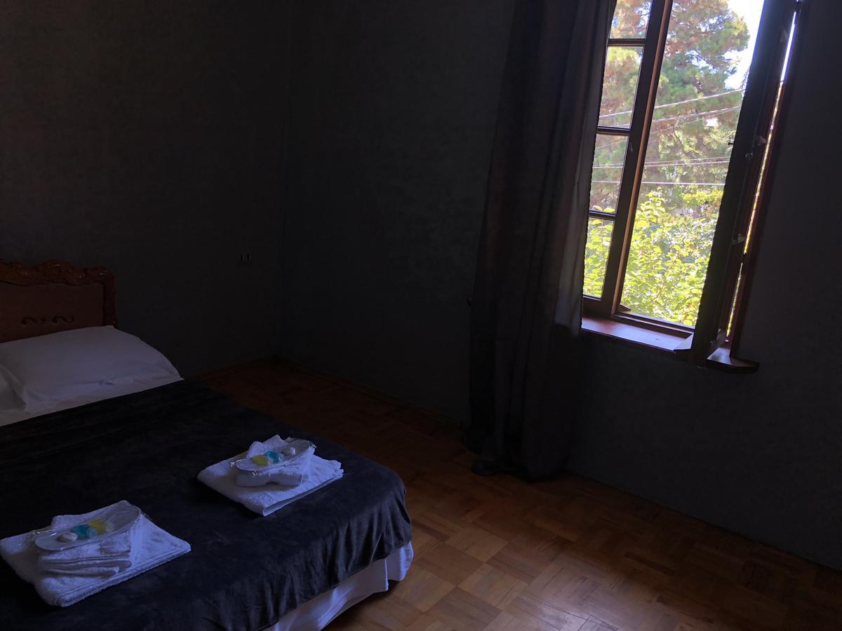 Lucky Family Hotel Tbilisi Esterno foto