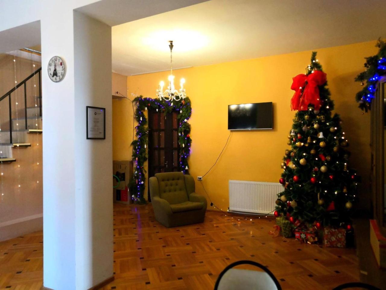 Lucky Family Hotel Tbilisi Esterno foto