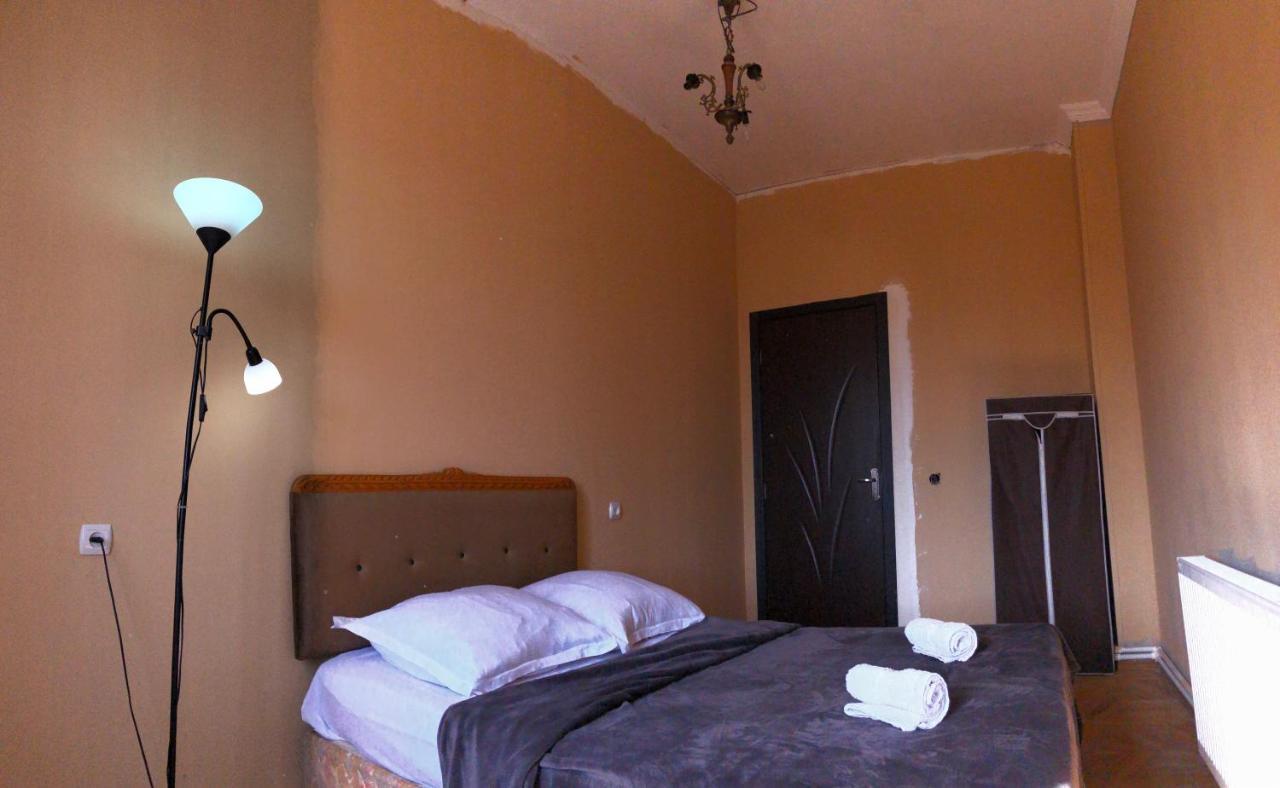 Lucky Family Hotel Tbilisi Esterno foto